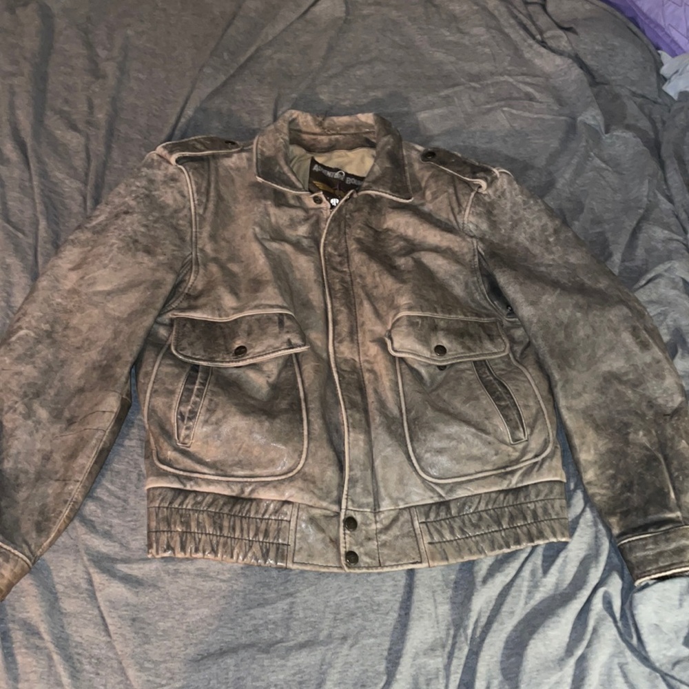Wilsons Leather “Adventure Bound” 
Men’s Medium Brown Leather Jacket